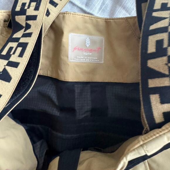 NEW W Tags Free People ZEPHYR SKI PANTS XS SNOW SUIT BIBS TAN BLACK WINTER SHELL - Picture 6 of 7